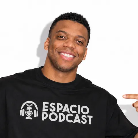 Photo of Samuel Pérez, founder and host of Espacio Podcast
